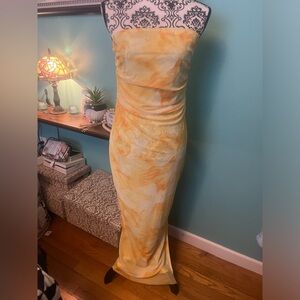 Tie Dye Strapless Dress With Side Slit Hem.  Size Large.
